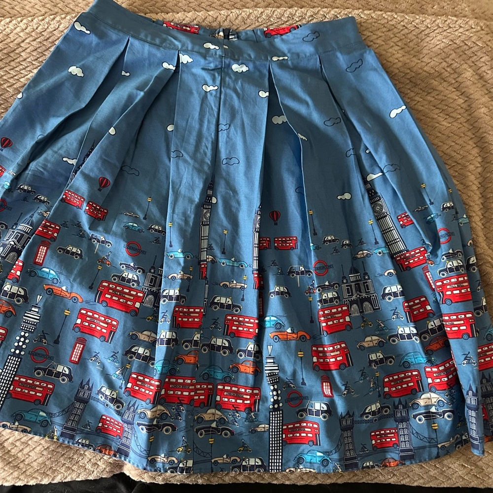 Blue London Scene Pleated Skirt Size L